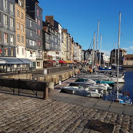 住宿加早餐酒店 Rosalie 3*